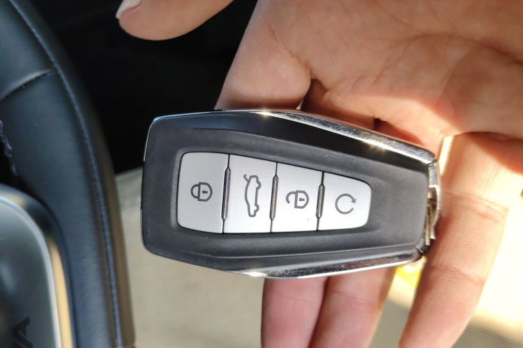 吉利汽车 星越L 2023款 2.0TD 高功自动两驱旗舰型中控内饰11