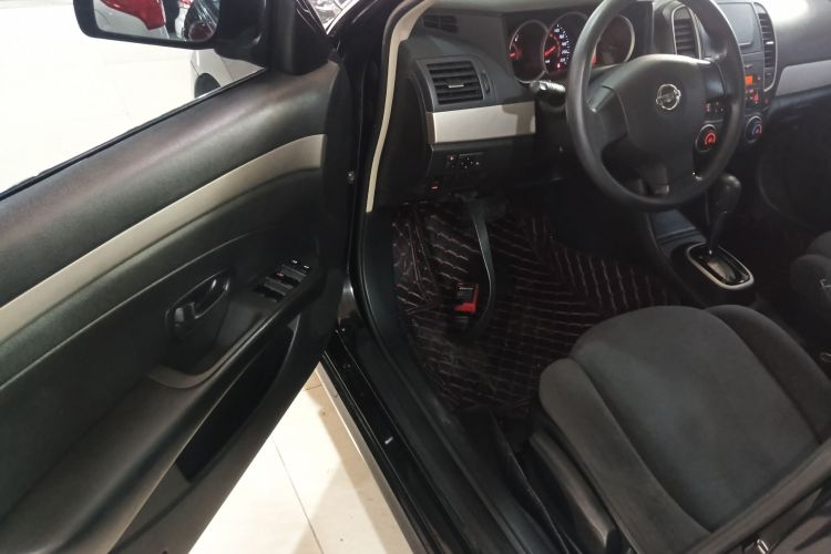 日产 轩逸 2018款 经典 1.6XE+ CVT领先版中控内饰20