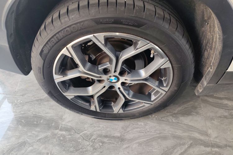 宝马X1 2021款 sDrive25Li 领先型车身外观6008