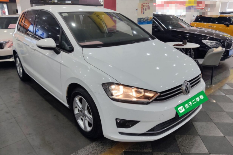 大众 高尔夫·嘉旅 2018款 1.6L 自动舒适型车身外观3