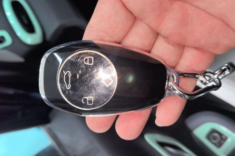 零跑汽车 零跑T03 2021款 400豪华版中控内饰11