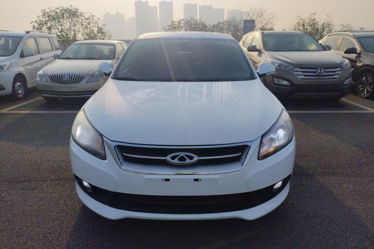 奇瑞 艾瑞泽7 2015款 1.6L 手动致尚版车身外观2