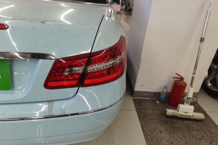 奔驰E级(进口) 2011款 E 260 CGI 敞篷版车身外观9