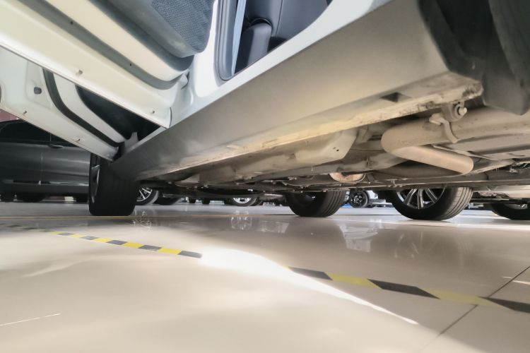 宝骏RM-5 2019款 1.5T CVT 24小时在线豪华型 5座局部细节9002