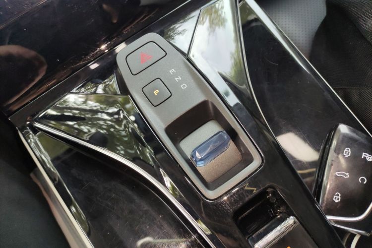 东风风神 皓瀚 2023款 DH-i 1.5T 尊贵版局部细节18