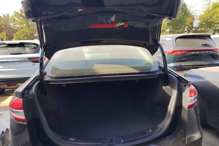 福特 蒙迪欧 2018款 EcoBoost 180 智控时尚型 国V机舱底盘23