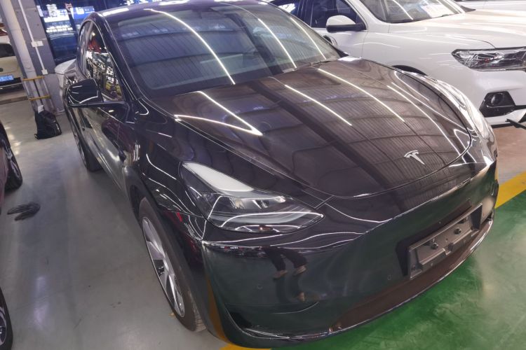 特斯拉 Model Y 2022款 改款 后轮驱动版车身外观3