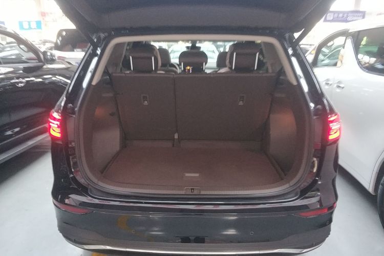 大众 威然 2023款 改款 380TSI 尊驰版局部细节23