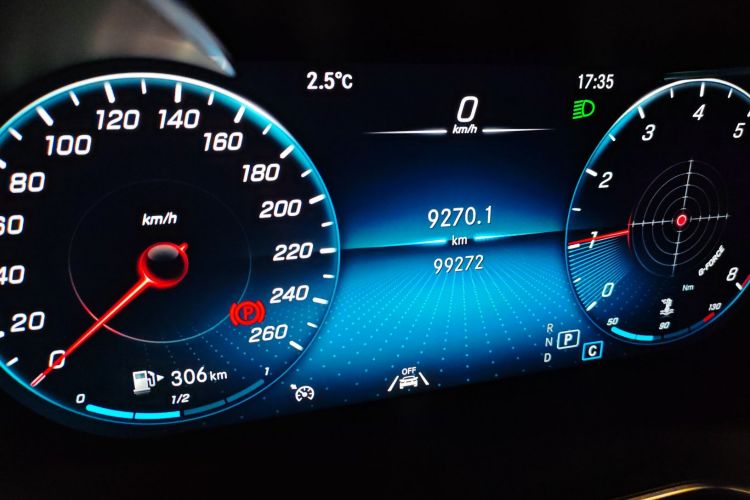 奔驰GLC 2020款 改款 GLC 300 L 4MATIC 动感型中控内饰15