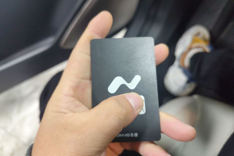 乐道L60 2024款 60kWh 四驱版中控内饰7001