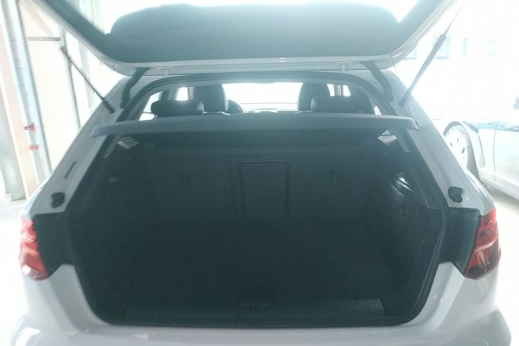 奥迪A3 2018款 30周年年型 Sportback 35 TFSI 时尚型局部细节23