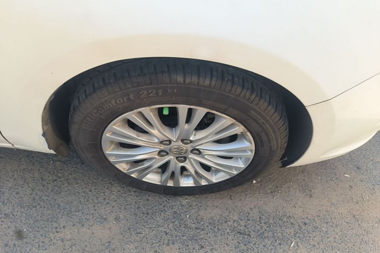 别克 英朗 2016款 15N 自动精英型车身外观10