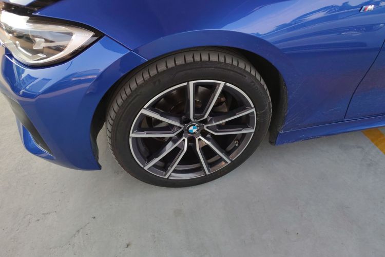 宝马3系 2022款 320Li M运动套装车身外观6001