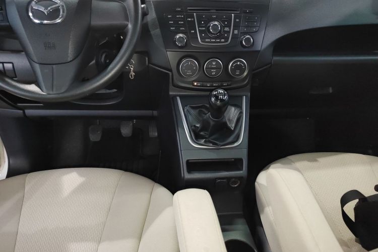 马自达5 2013款 2.0L 手动舒适型局部细节18