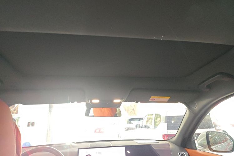 理想汽车 理想L8 2023款 Air中控内饰22