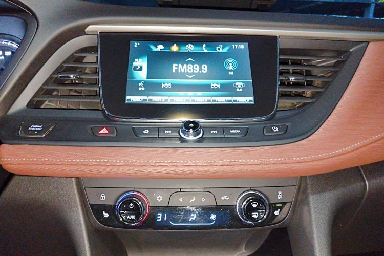 别克GL6 2019款 18T 6座互联豪华型 国VI中控内饰16