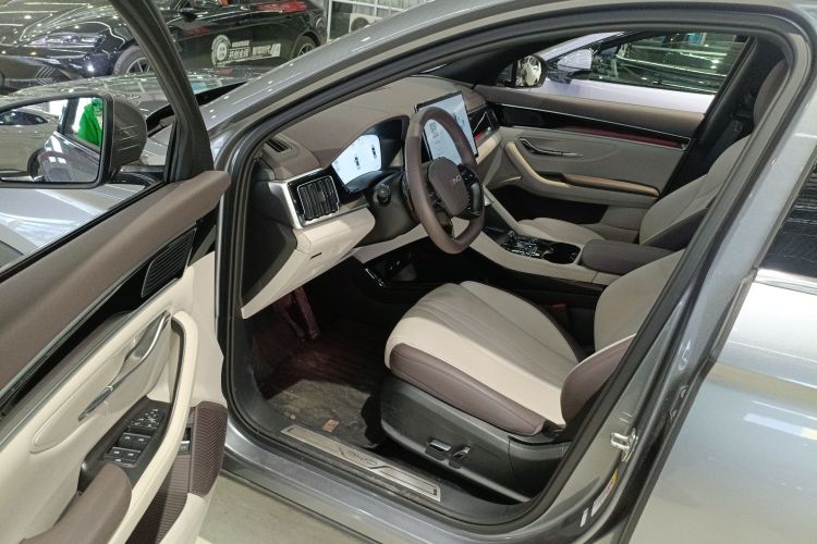 比亚迪 宋PLUS新能源 2025款 DM-i 智驾版 160KM 旗舰型中控内饰20