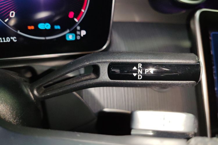 奔驰C级 2022款 改款 C 200 L 运动版局部细节18