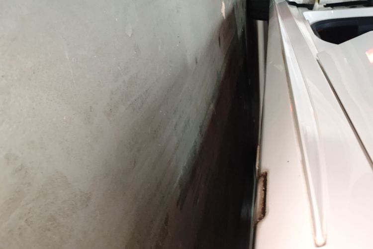 奔驰C级 2016款 C 200 运动版局部细节9002