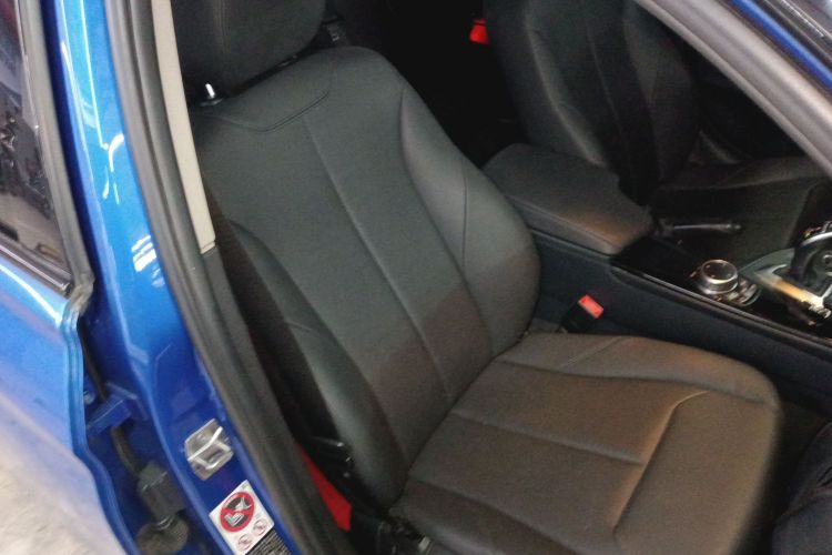 宝马3系 2017款 320Li M运动型局部细节41