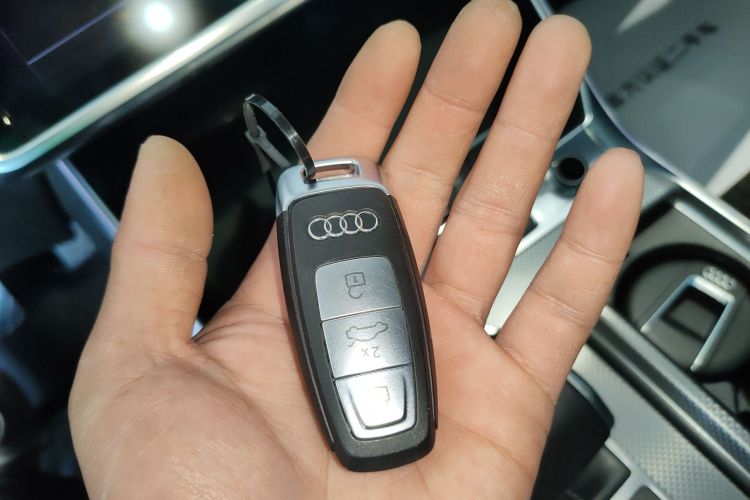 奥迪A6L 2022款 45 TFSI quattro 臻选动感型中控内饰11