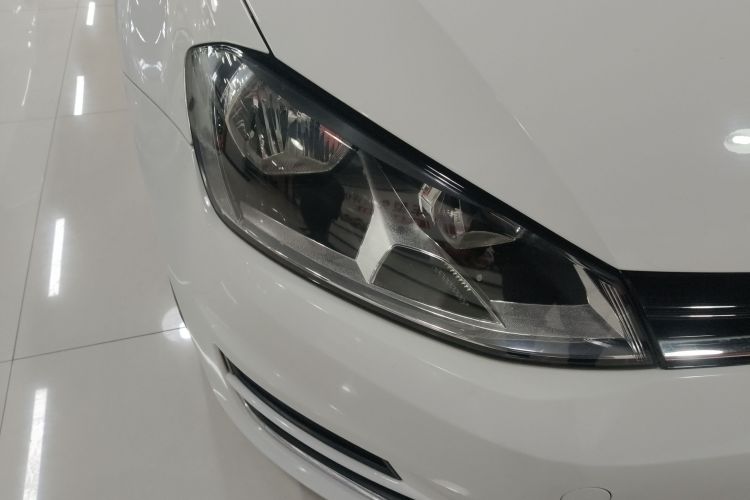 大众 高尔夫 2015款 1.6L 自动舒适型车身外观8