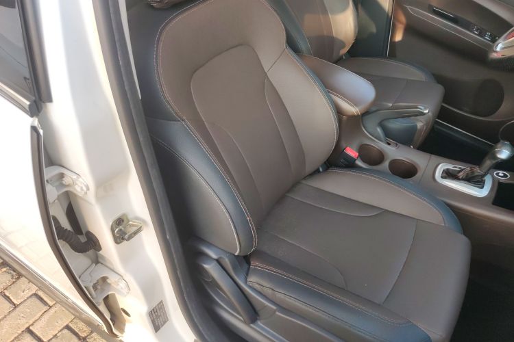 东风风行 景逸X3 2017款 1.6L CVT豪华型局部细节41