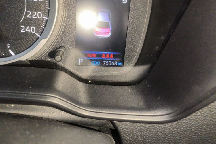 丰田 雷凌 2021款 185T CVT运动版中控内饰15