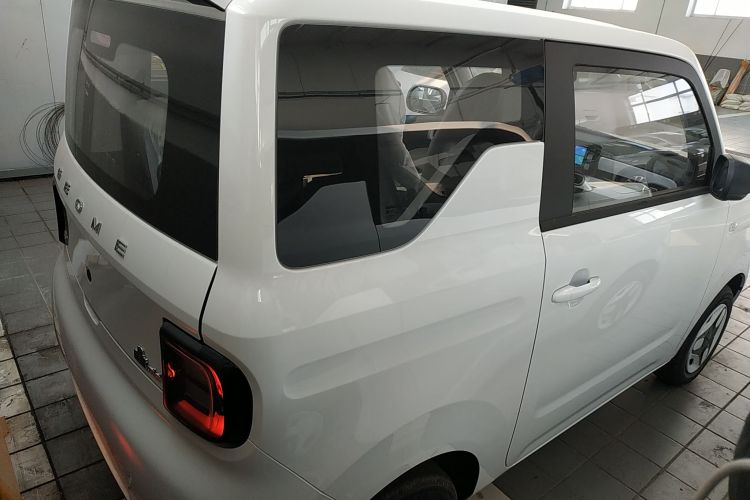 吉利银河 熊猫 2025款 210km 元气熊车身外观7