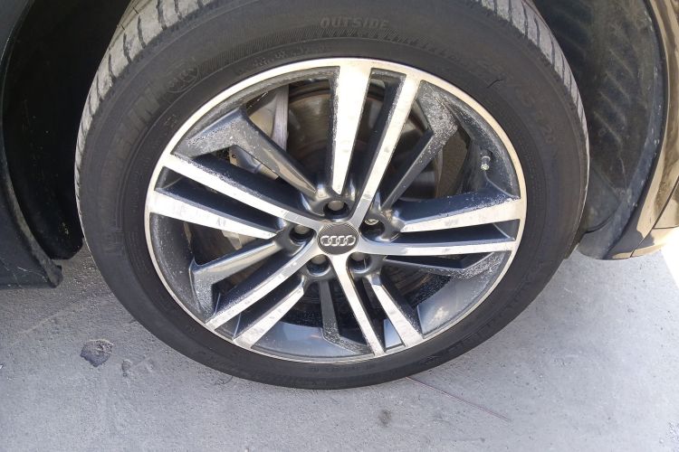 奥迪Q5L 2020款 改款 40 TFSI 荣享时尚型车身外观10