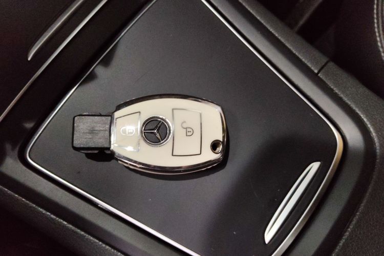 奔驰B级 2015款 B 200 时尚型中控内饰11