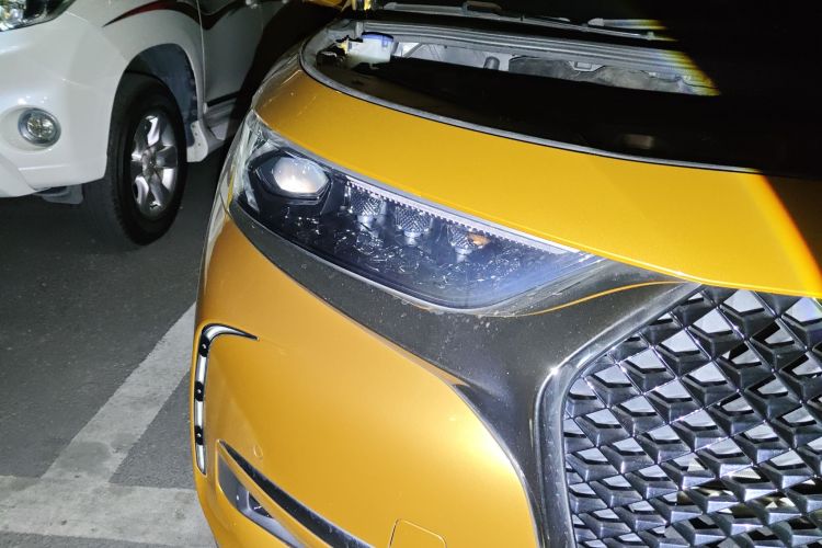 DS 7 2018款 45THP 里沃利先锋版车身外观6006