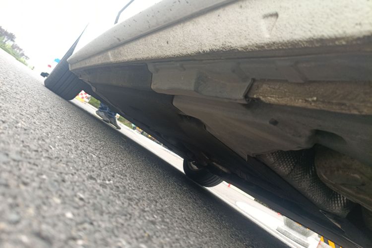 奥迪A4L 2017款 Plus 40 TFSI 时尚型局部细节9003