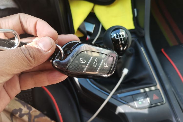 荣威i5 2023款 1.5L 手动舒享版中控内饰11