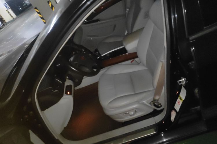 红旗H7 2013款 2.0T 豪华型局部细节19