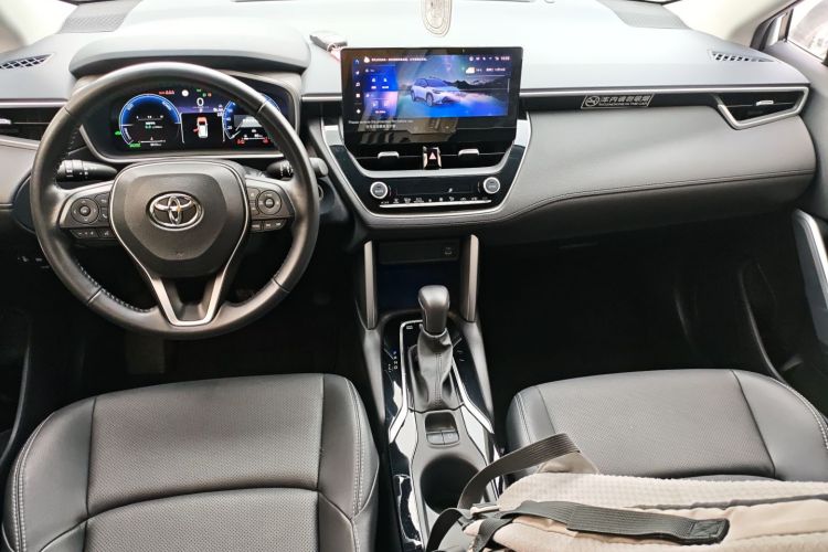 丰田 锋兰达 2023款 2.0L 智能电混双擎 尊贵版中控内饰12