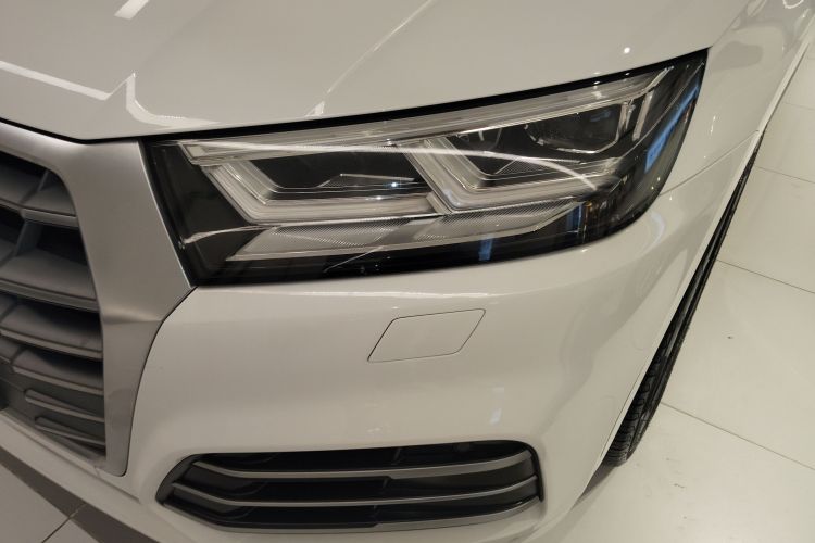 奥迪Q5L 2018款 45 TFSI 尊享运动型 国V局部细节36