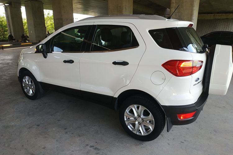 福特 翼搏 2018款 1.5L 自动精翼型车身外观4