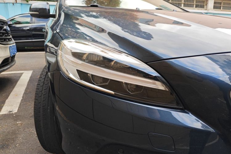 沃尔沃V40 2017款 T3 智雅版车身外观8