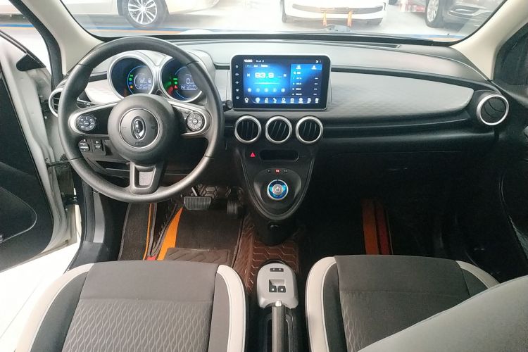 欧拉黑猫 2021款 301km 基础型中控内饰7002