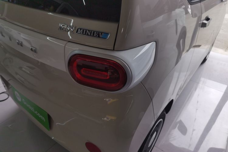 五菱汽车 宏光MINIEV 2024款 第三代 215km 青春版车身外观9