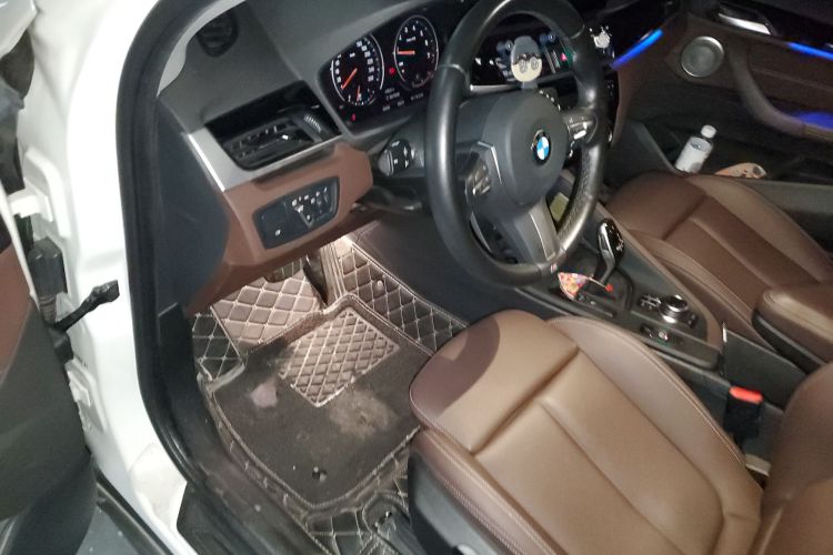 宝马X1 2022款 sDrive25Li 领先型中控内饰7003