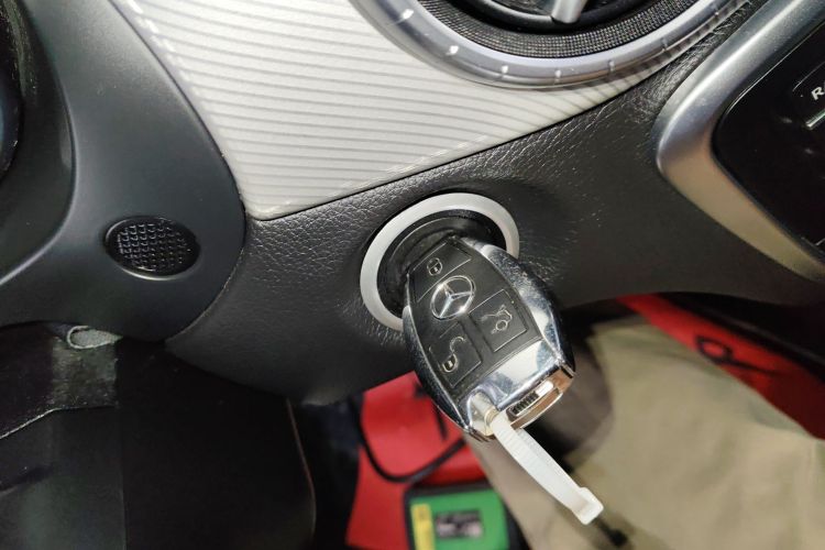 奔驰CLA 2016款 CLA 200 动感型中控内饰7001