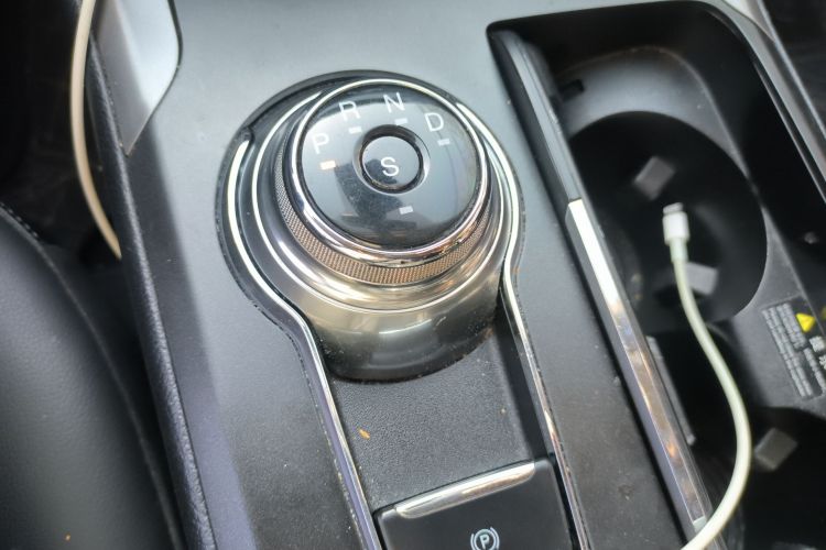 福特 蒙迪欧 2017款 EcoBoost 180 时尚型局部细节18