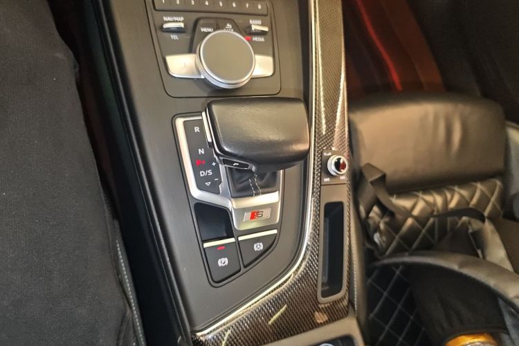 奥迪S4 2018款 S4 3.0TFSI中控内饰18