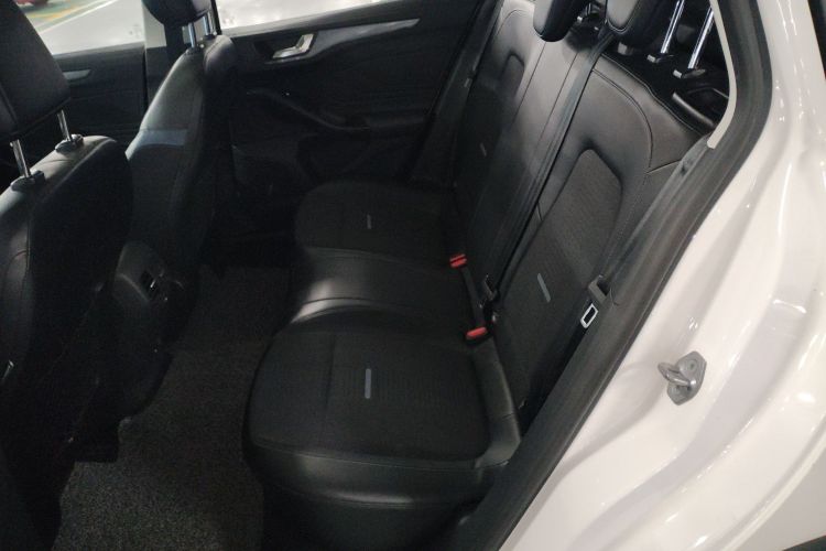 福特 福克斯 2021款 猎装版 EcoBoost 180 自动猎潮型中控内饰7004