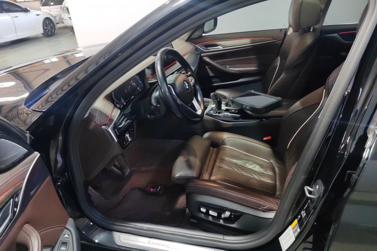 宝马5系新能源 2019款 改款 530Le 先锋版局部细节19