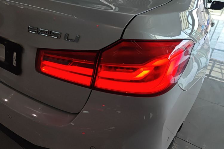 宝马5系 2019款 525Li M运动套装车身外观6006