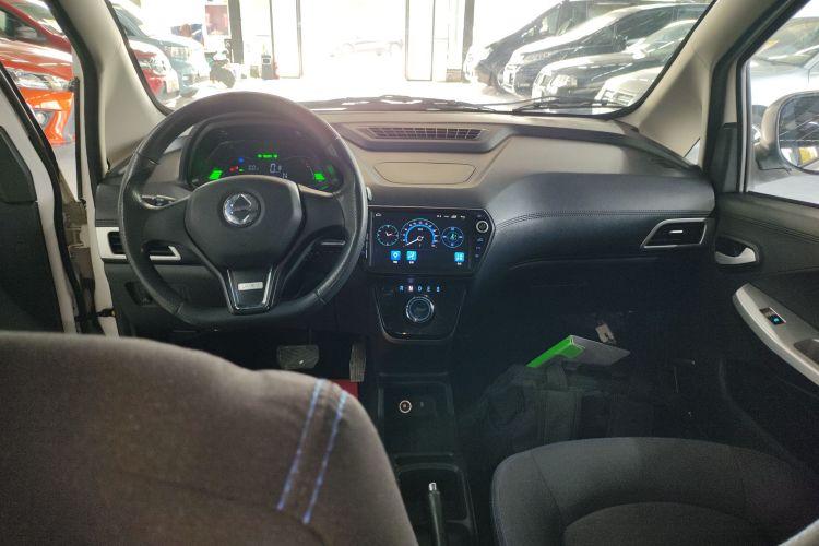 江铃集团新能源 江铃E200N 2018款 E200N 时尚型(250KM)中控内饰7002