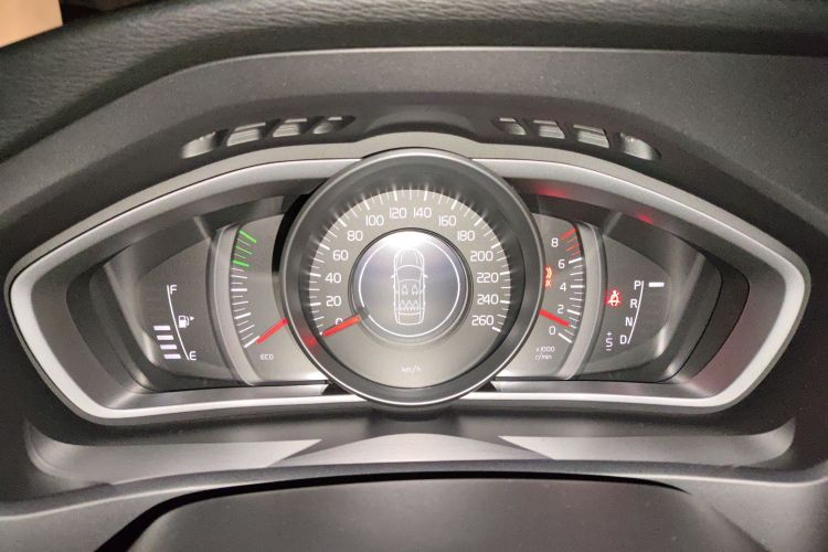 沃尔沃V40 2017款 T3 智逸版中控内饰14